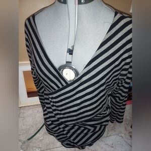 Deep cleavage Verve stretch soft top 3 for 15